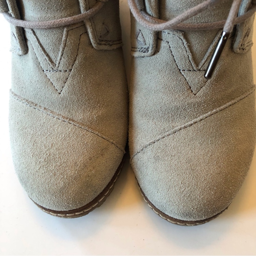 TOMS Gray Suede Size 5 Women’s Wedge Heel Bootie-Send your offer! 🍁 - Picture 4 of 14
